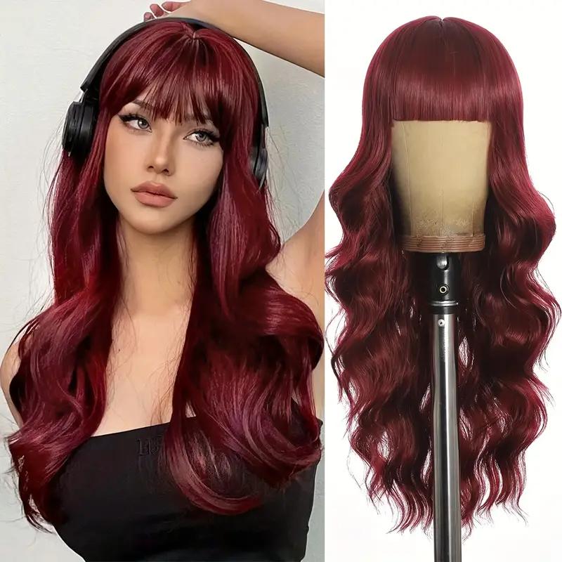 Perruque synthétique couleur vin rouge avec de longs cheveux bouclés et une frange pour un usage quotidien et festif. Fabriqué en fibre capillaire haute température. 26inches brown