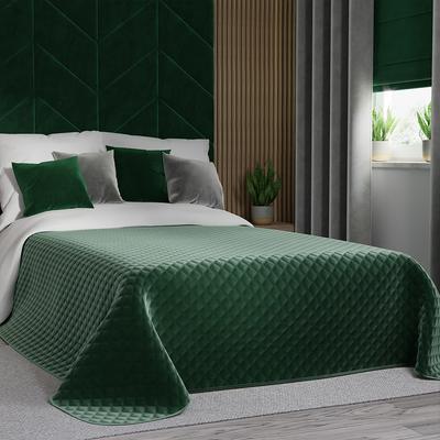 VELVI Bedspread 220x240cm - Bottle Green with a Geometric Pattern