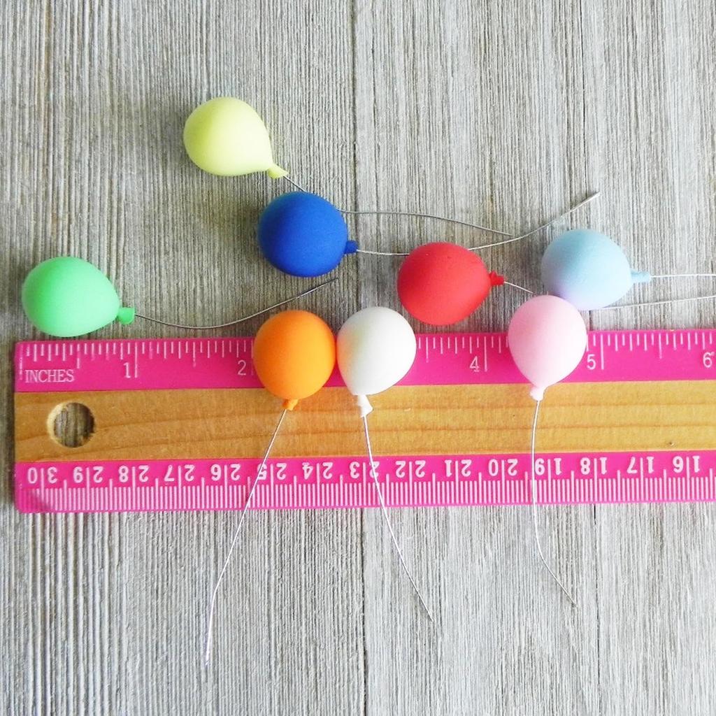 Dollhouse Miniature Balloons, Mini Balloons, 1:12 Scale Rainbow Balloons, for Miniature Fairy Garden Party Accessories, Birthday Party, Miniature