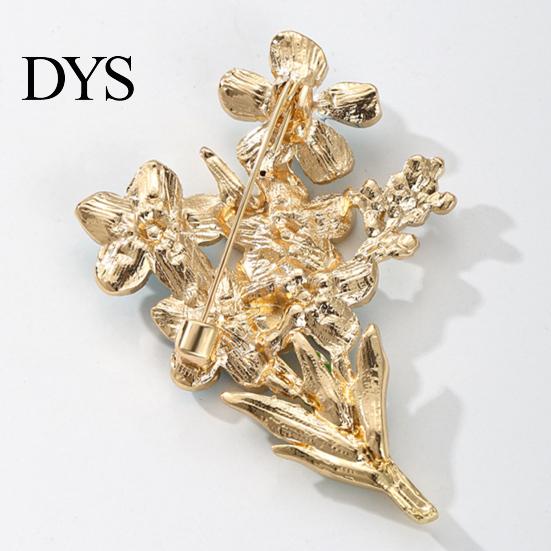Fashionable Coat Embellishment Forget Me Not Flower Brooch, Alloy Blue Floral Lapel Pin, Memorial Enamel Gift for Her Brooch Pin Coat, Dress,