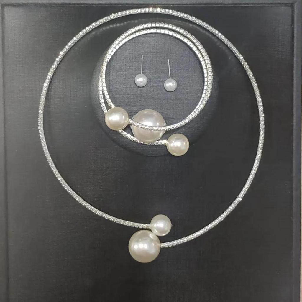 Minimalist Jewelry Set: Diamond & Pearl Choker, Clavicle Chain Necklace, Earrings & Bracelet