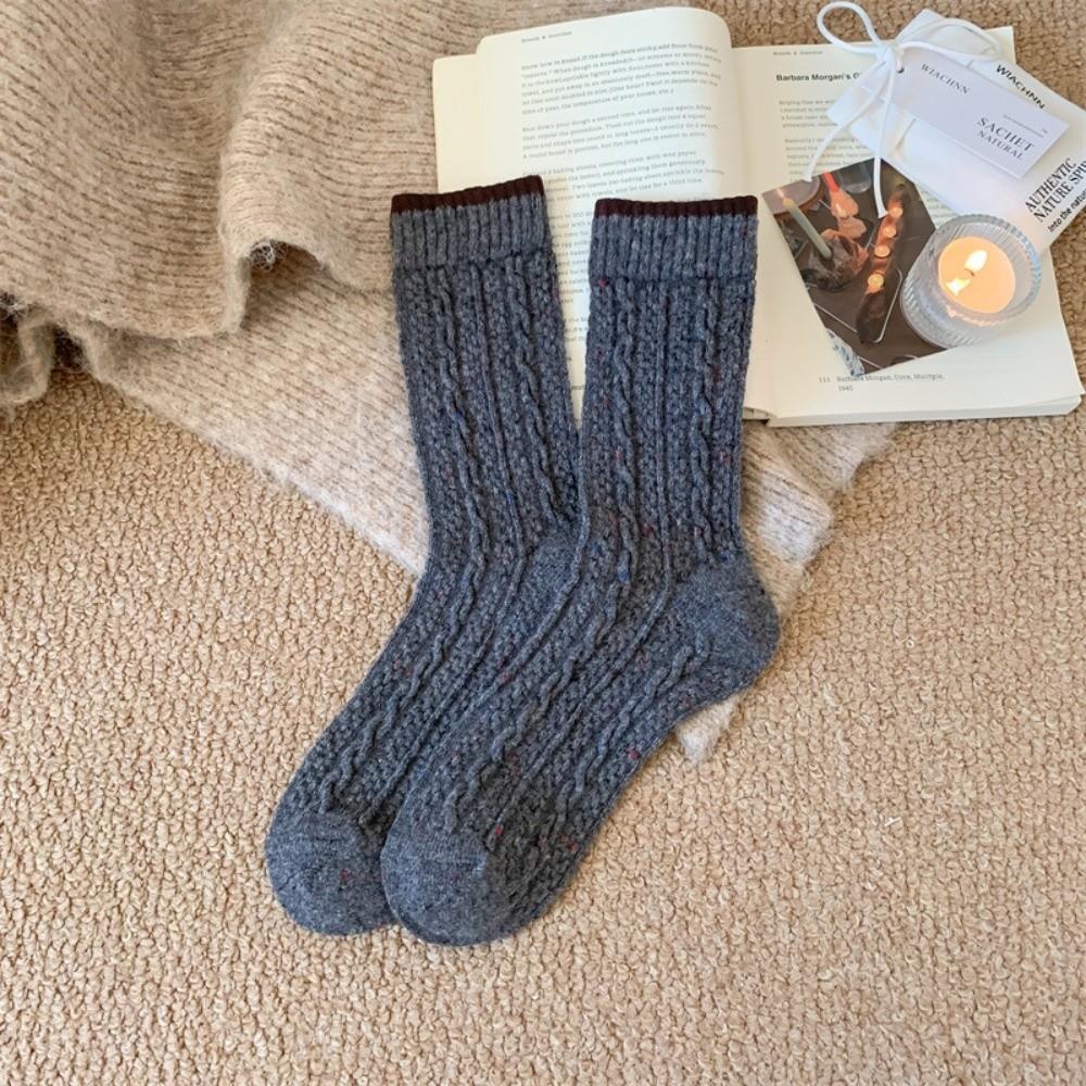 Twist Knit Pattern Women's Socks Retro Middle Tube Socks New Floor Socks Daily Wear