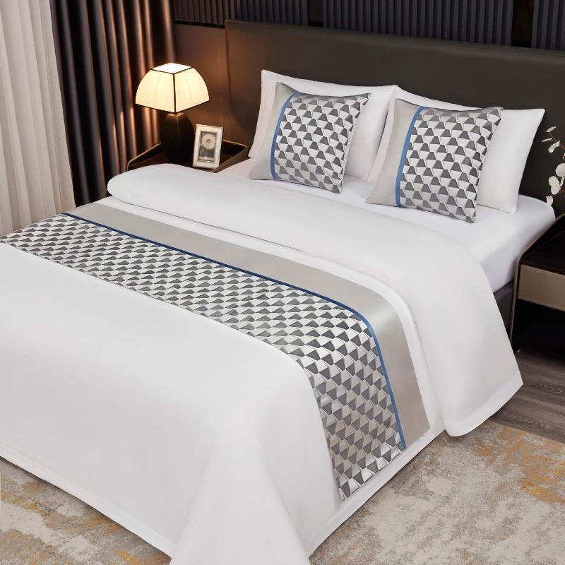 Light Luxury High-end Hotel Bed Flags Vintage Decorative Scarves Bedding Same Style Pillowcase European Style Wedding Room Home Decorat Bed Tail Towel