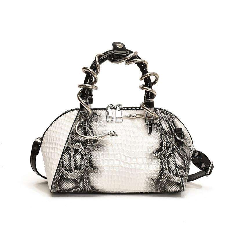 Vintage Fashion Snake Pattern Handbag With Zipper Closure And Polyester Lining For Casual Outings