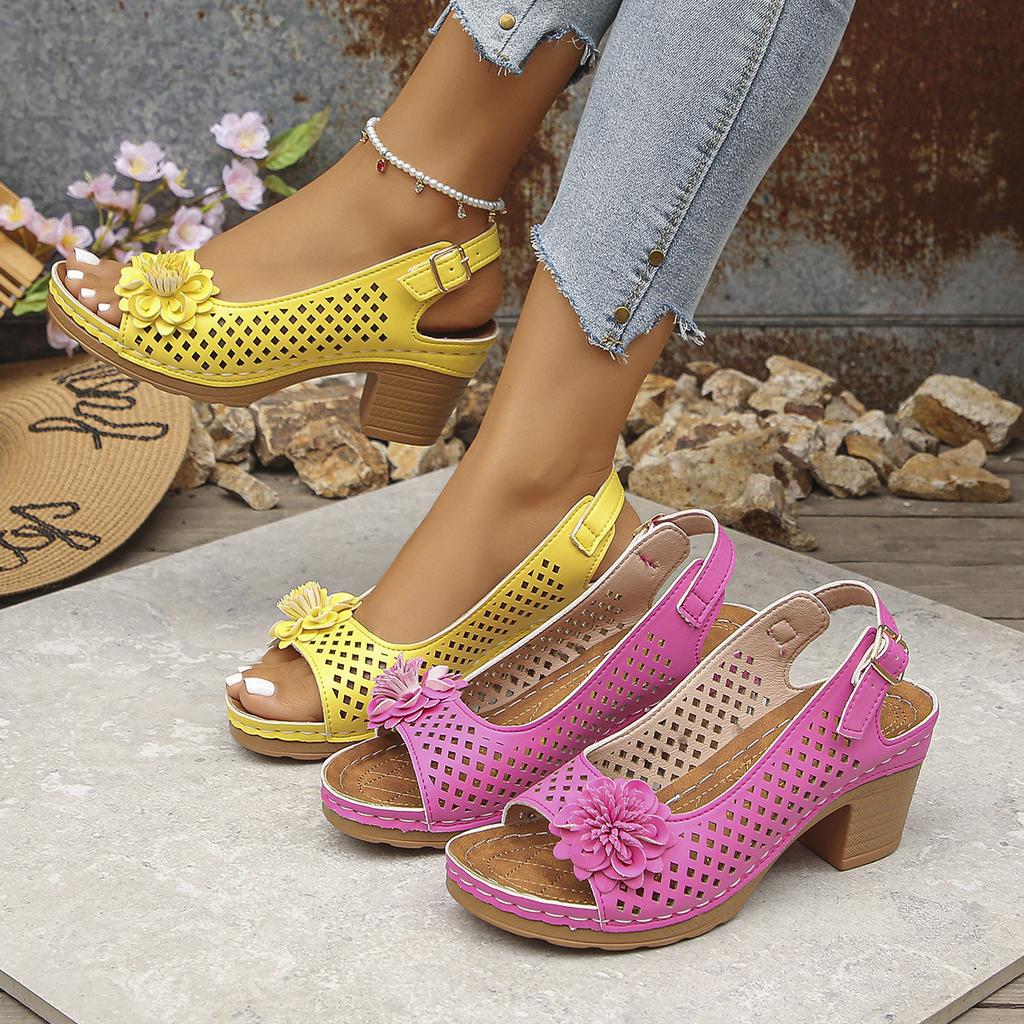 Fashion Women's Chunky Heel Sandals Summer 2025 Fashion Flower Hollow Beach Shoes Lightweight High Heeled Casual Sandals for Women