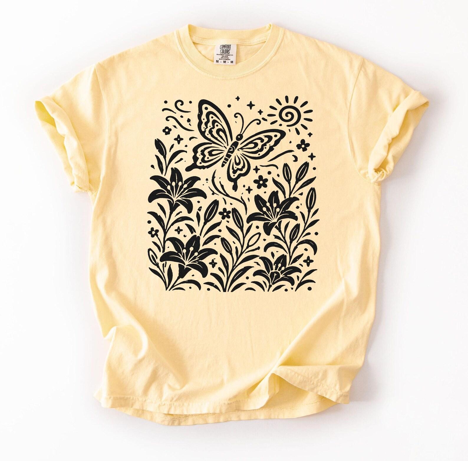 Floral Butterfly Comfort Colors T-Shirt, Retro 90s Nature Lover Tee, Streetwear T-Shirt S