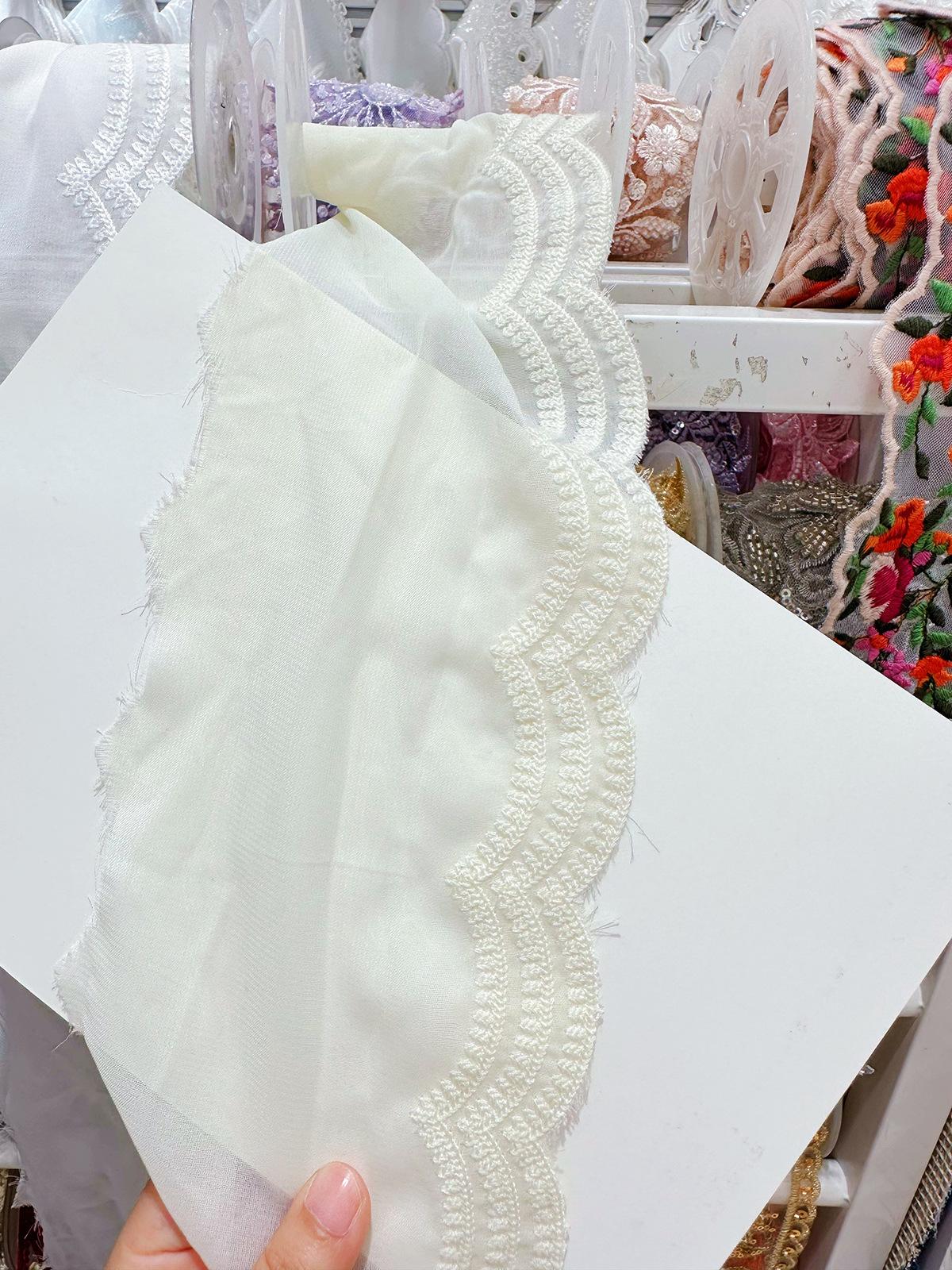 

Chiffon Lace Barcode Exquisite Embroidery Wavy Edge Diy Skirt Collar Decoration Accessories 66388 apricot one size