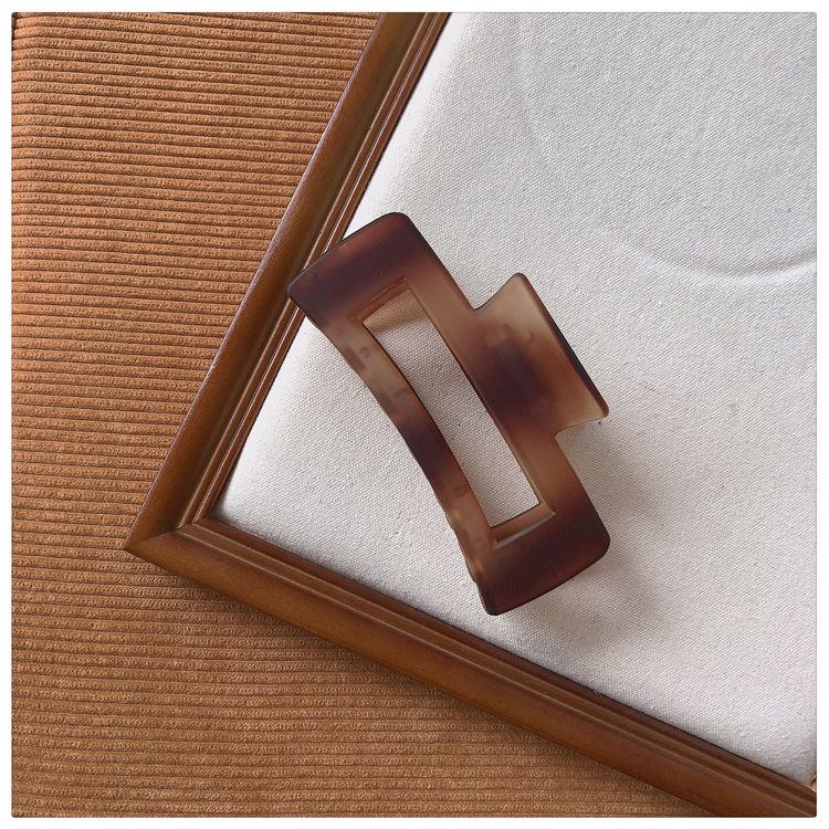 

Заколка для волос Amber Matte Autumn/Winter Brown Shark для женщин