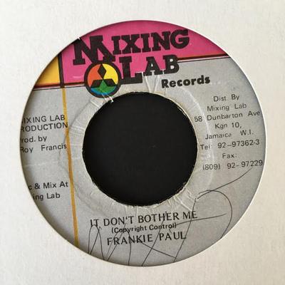 7inch Record FRANKIE PAUL - It Don't Bother Me NONE Mixing Lab Jamaica Reggae, Ska & Dub Used