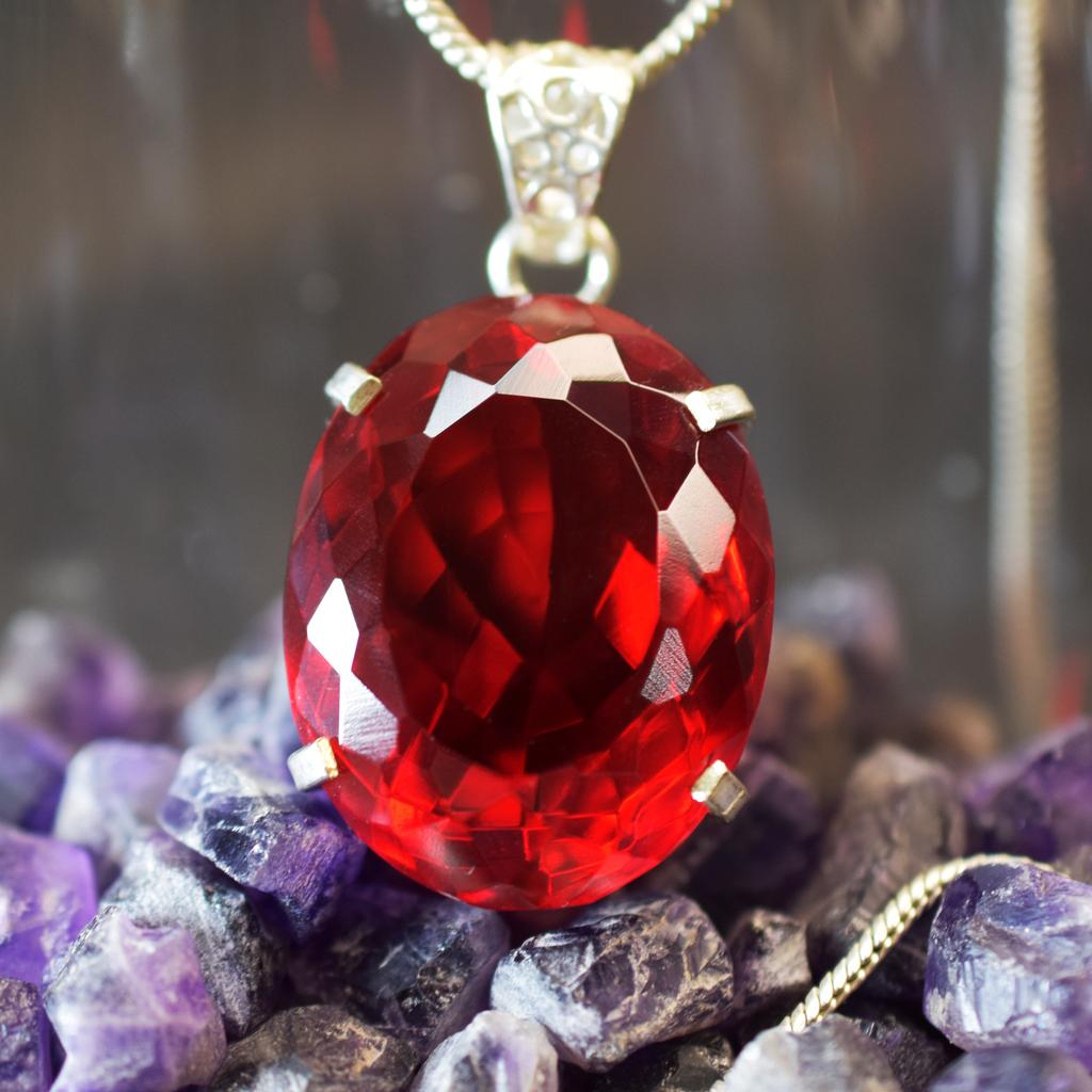 Λονδίνο Κόκκινο Τοπάζι Κρεμαστό Οβάλ Σχήμα 85.35 Ct Ασήμι 925 Στερλίνα Φυσικοί πολύτιμοι λίθοι my-410-k