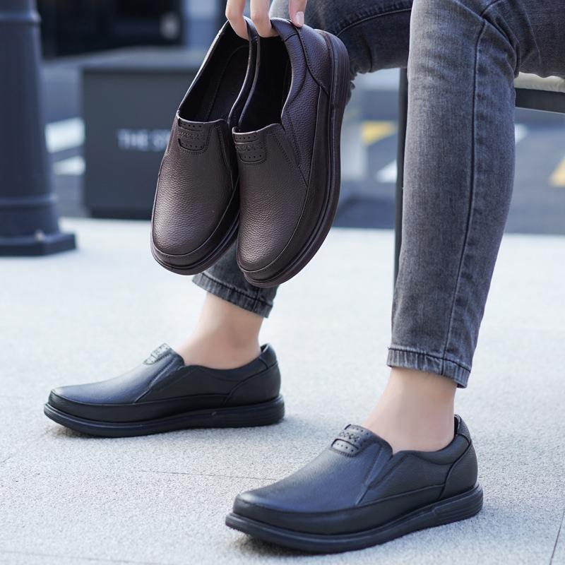 Fashion low-top water shoes men's kitchen non-slip rubber shoes soft sole comfortable wear versatile fishing shoes car wash shoes men