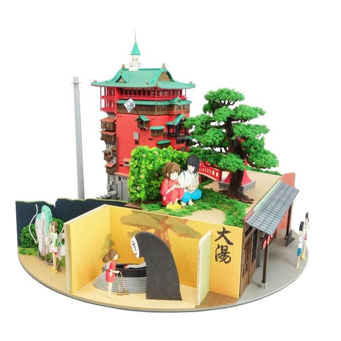 Sankei Studio Ghibli Series Spirited Away Diorama Papercraft MP07-42 (Red, Green, Brown). One Size.