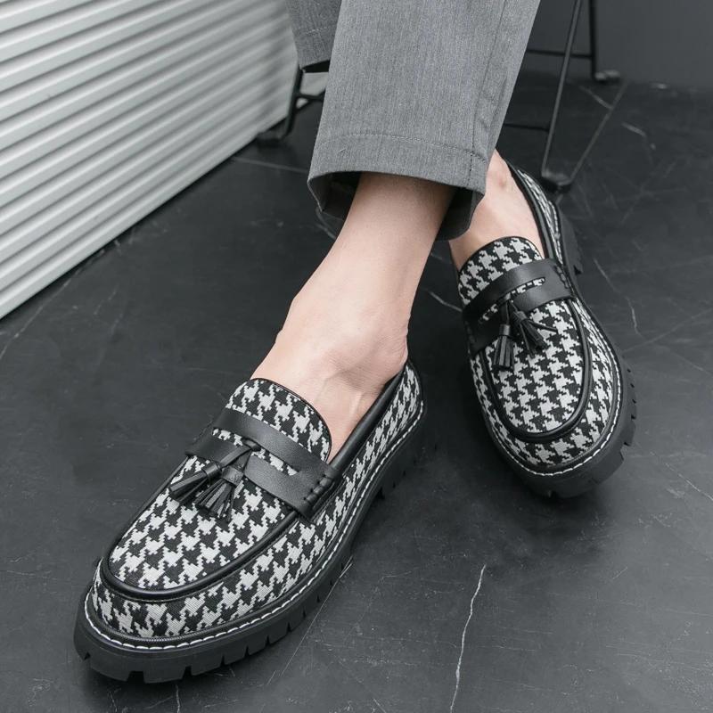 Fashion 2025Fashion Men Casual Leather Shoe High Quality Classic Business Dress Shoe Outdoor Antiskid Casual Flat Designer Tassel Loafer