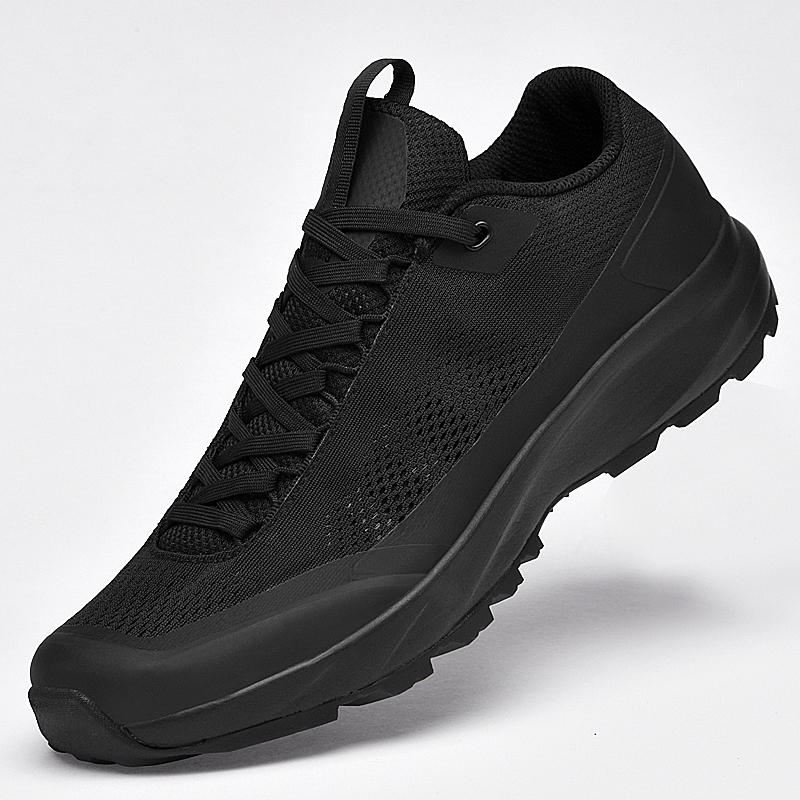 Fashion New Men's Slip On Walking Shoes Ultra Light Breathable Non Slip Running Shoes Casual Fashion Sneakers Mesh Workout Sports Flats
