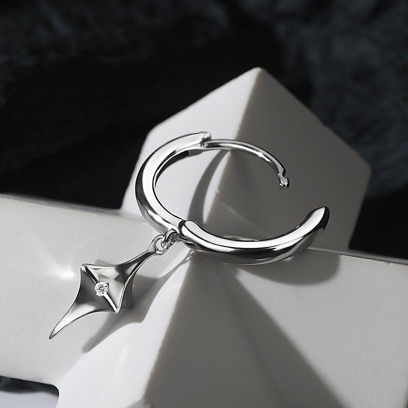 

Asterism Stud Earrings Men s Trendy Personalized Earrings Hip Hop Elegant Classy Eardrops Single Trendy Niche Style Korean Style Sense of Design Star earrings (single)