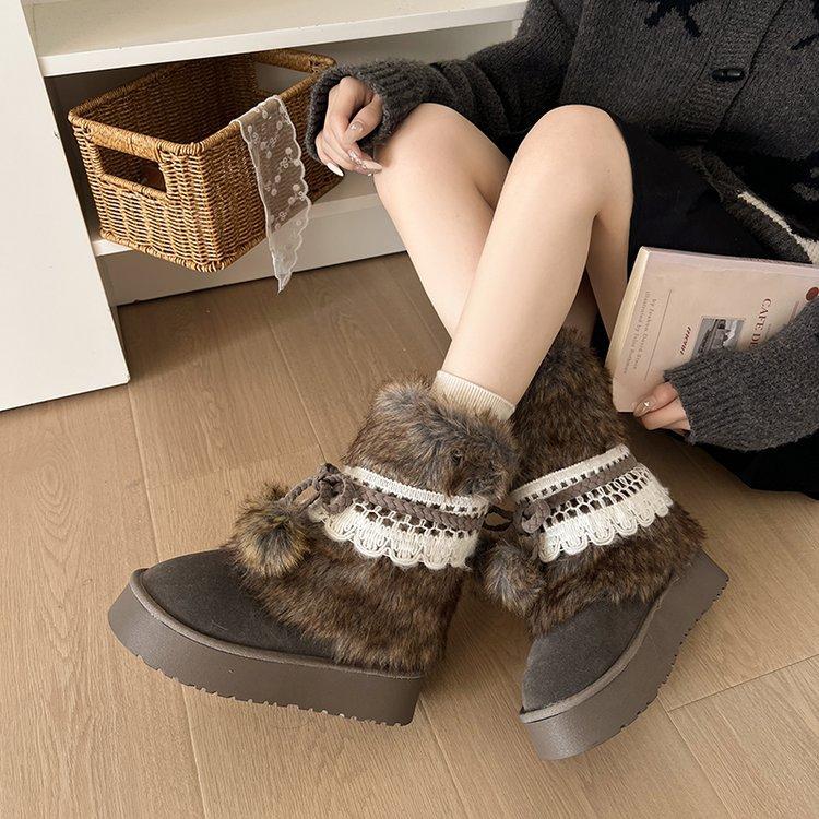 

Ретро зимние ботинки на толстой подошве с увеличением высоты женские 2025 зимние бархатные теплые полусапожки маленькие милые пушистые хлопковые туфли 40