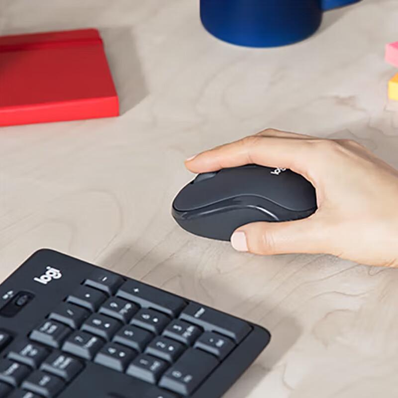 Logitech MK295 Silent Wireless Keyboard and Mouse Combo