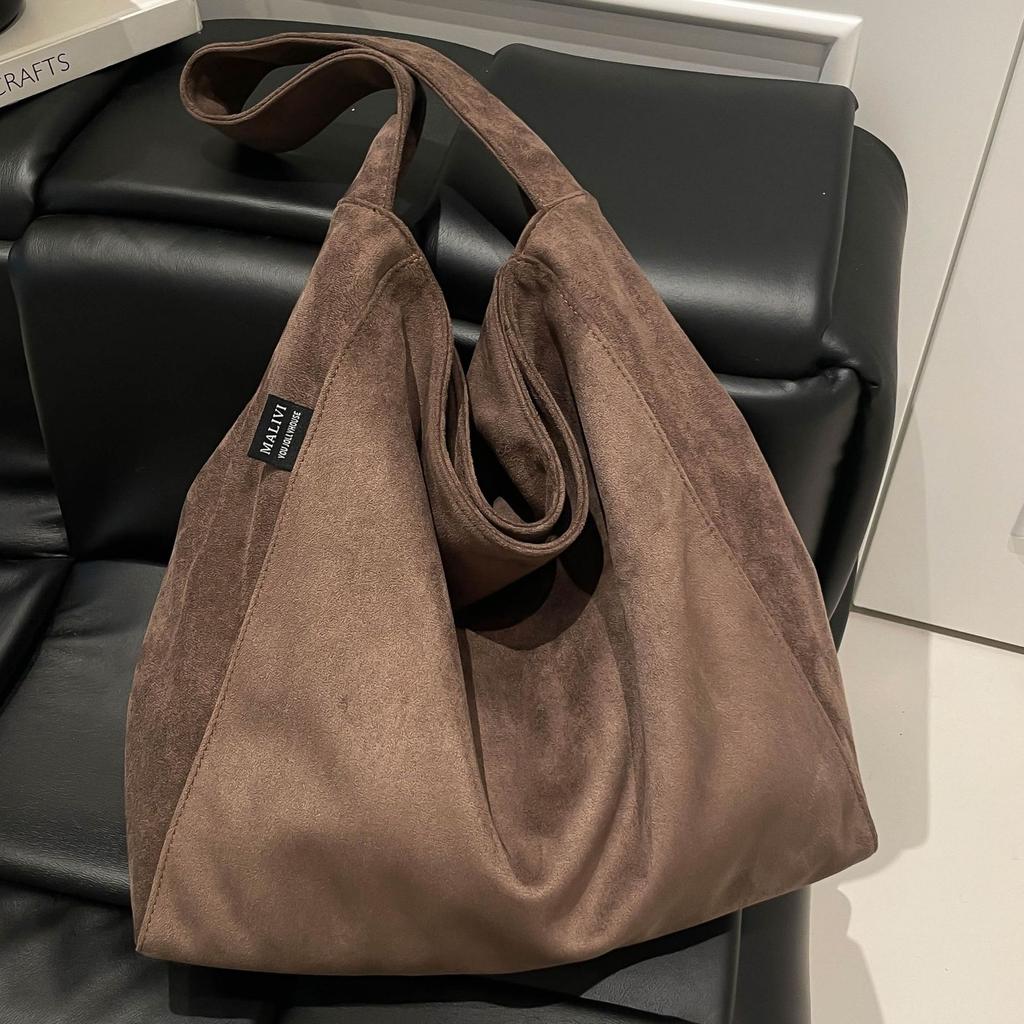 2025 New Retro Flannel Bag Women's Large-capacity Fashion Trend Autumn Shoulder Bag Lazy Wind Tote Bag Tide