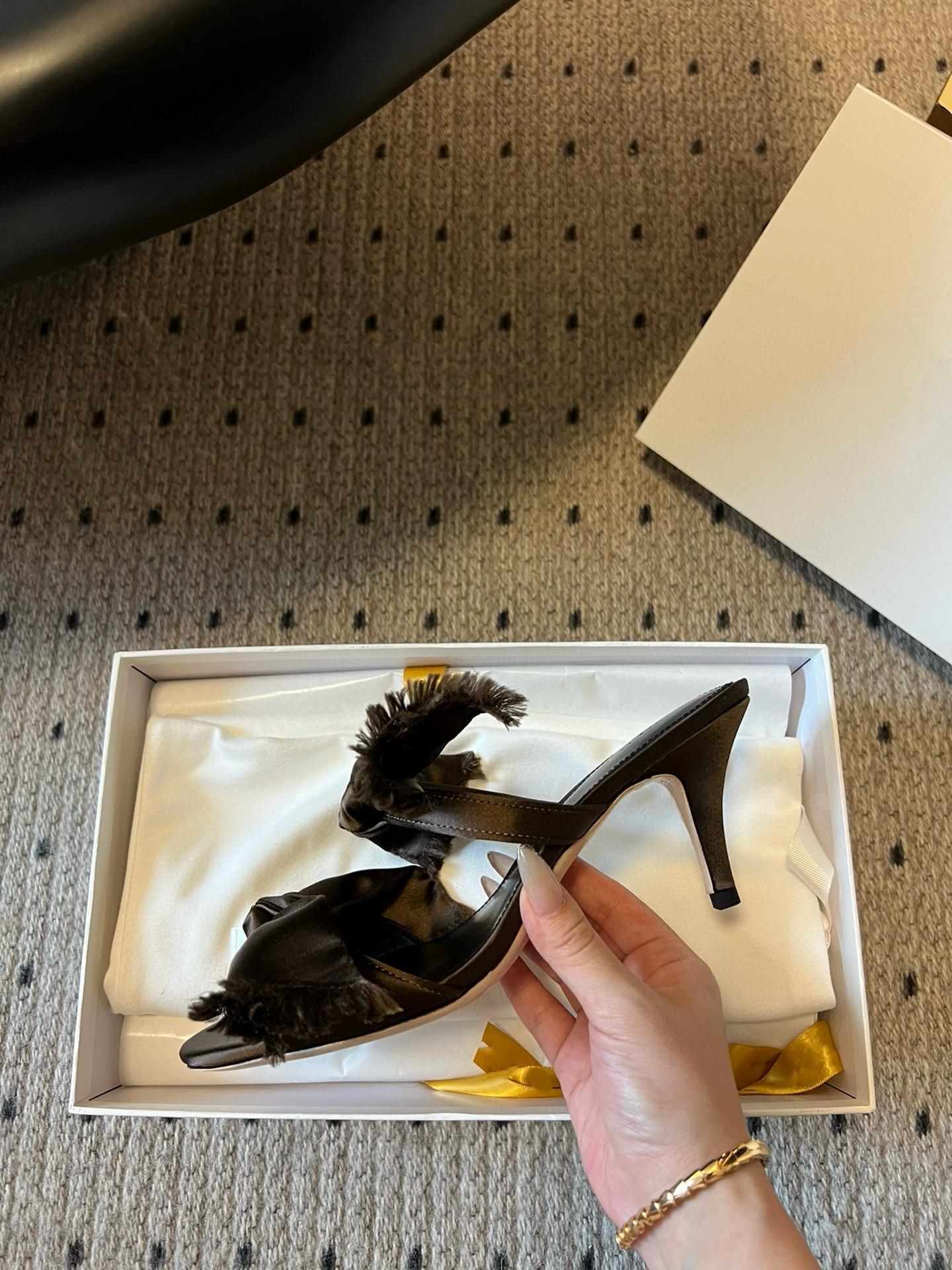 

Fashion Bow-Shaped Slippers For Women S High School In The Summer New Retro Satin Flat Bottom One-Line Flip-Flops Witlip-Flops For Women 40