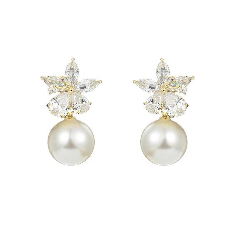Orecchini a Fiore con Zirconi dal Temperamento Dolce Moda Donna Versatili Orecchini a Bottone con Perle di Alta Gamma Orecchini di Lusso Leggero