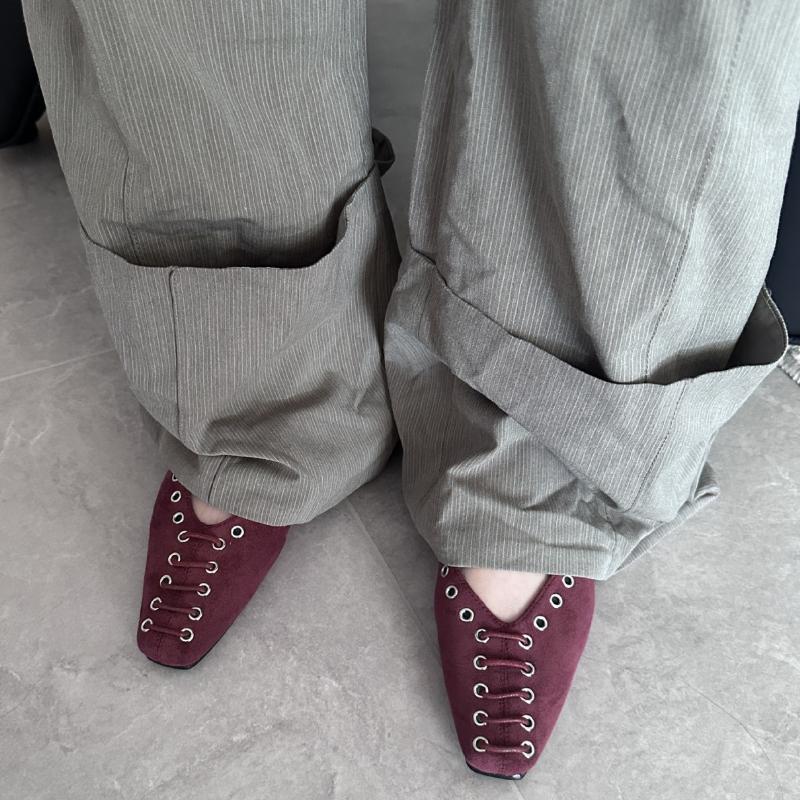 Fashion Square Toe Faux Suede Flats Women Comfort Rivet Design Shallow Mouth Loafers Vintage Soft Sole Designer Mary Jane Shoes