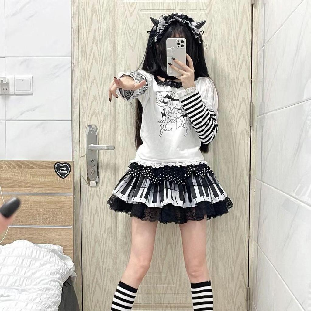 Japanese Spicy Punk Y2K Black & White Polka Dot Lace Mini Skirt