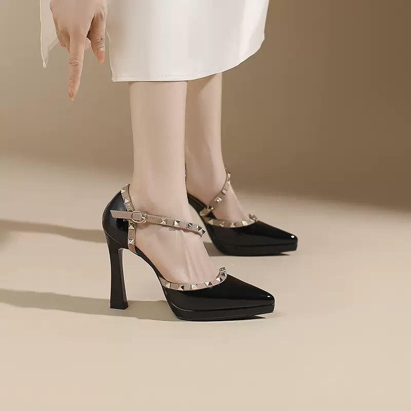 New waterproof table pointed rivets thick heel high heels women's word with sexy nude beautiful versatile high heels