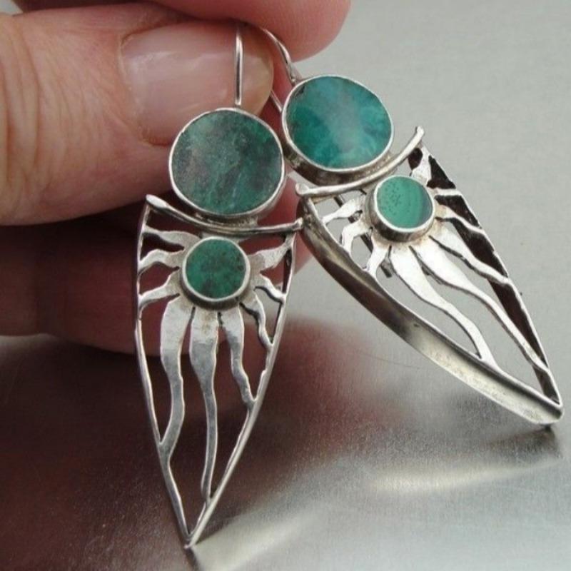 Vintage Design Silver Color Inlaid with Green Stones Women's Earrings Ethnic Metal Geometry Hand Carved Dangle Earrings Woman