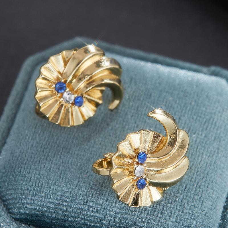 Creative Retro Gold Color Inlaid Zircon Earrings for Women Fashion Exquisite Trendy Engagement Banquet Zircon Gift Accessories