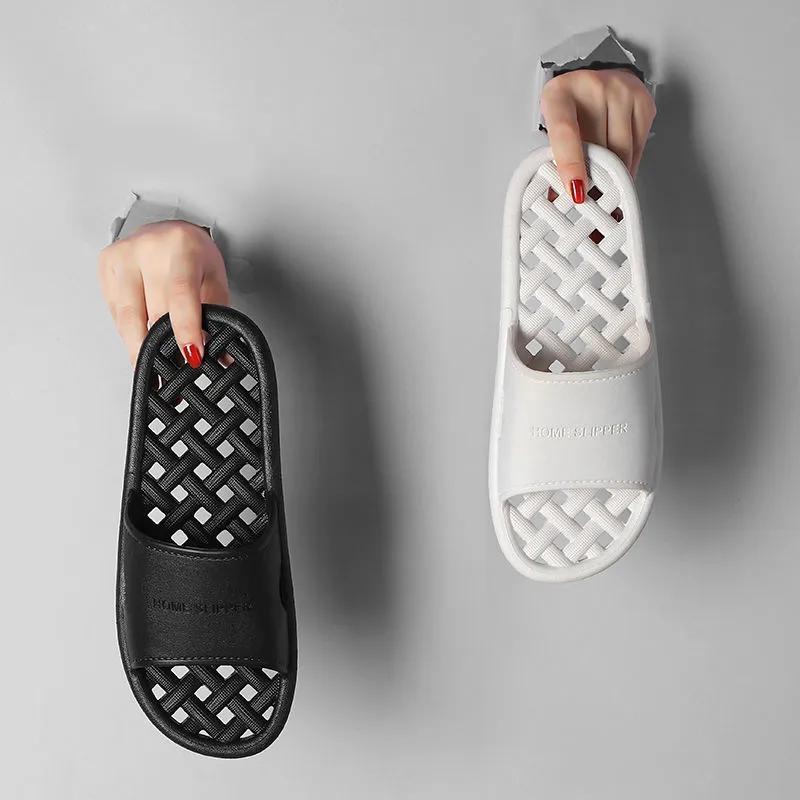 Мужские однотонные нескользящие дезодорирующие тапочки на плоской подошве для ванной — фото 5