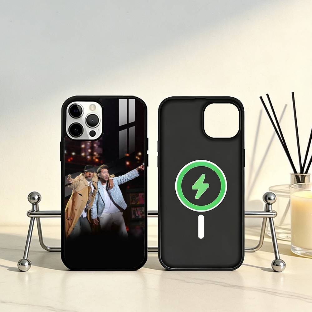 Singer Romeo Santos Phone Case For iPhone17,16,15,14,13,12,11 Plus,Pro Max Magnetic For Magsafe Wireless Charging