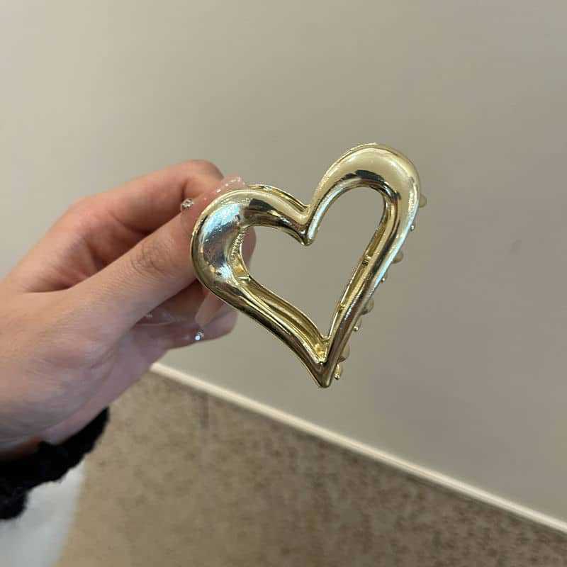 1pc Advanced metal heart-shaped hair clip, shark clip at the back of the head, simple grip clip, new clip headwear