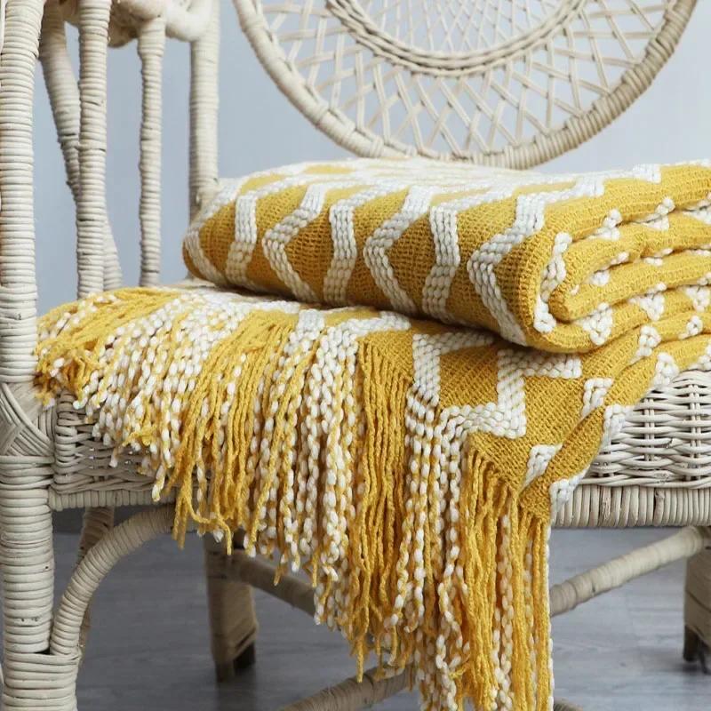 1 Stück Battilo Solide Gestrickte Überwurfdecke Weiche Gewebedecken für Sofa Bett Karierte Decke Dekorative Überwürfe Luxuriöse Bettdecke