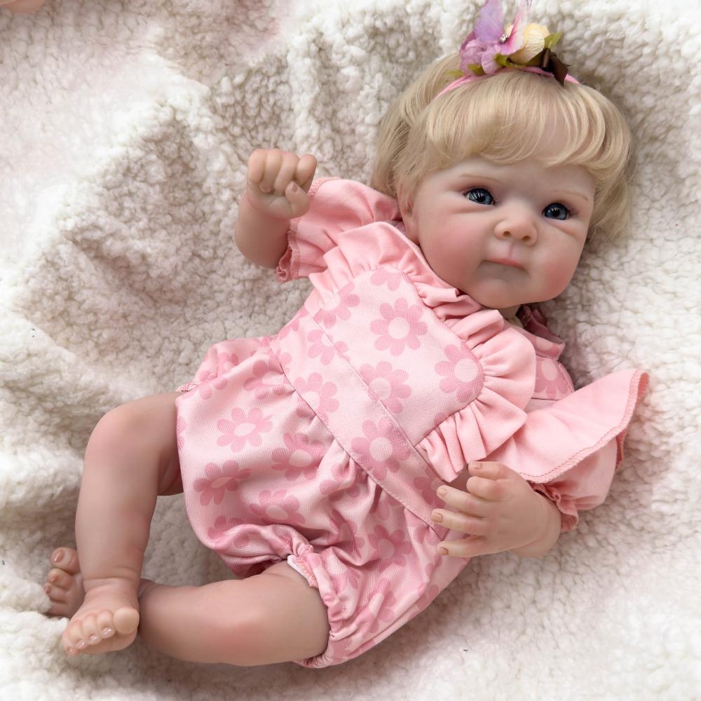 

Lifelike 18 Inch Reborn Babies Doll Bettie Soft Cloth Body Cotton Stuffed Simulation Doll with Short Gold Hair Lovely Newborn Dolls for Kids Xmas Gift cloth body