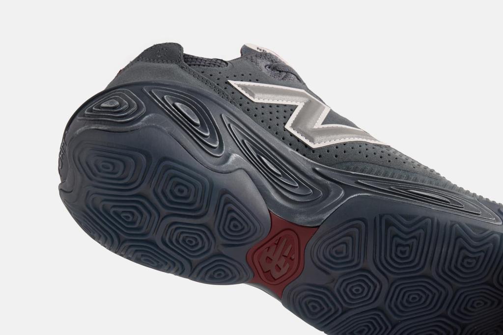 New Balance Fresh Foam BB v2 Basketball Shoes D2 Size 2E (BBFRSH), Lightweight, Wide, (GRAPHITE), 27.5 cm,
