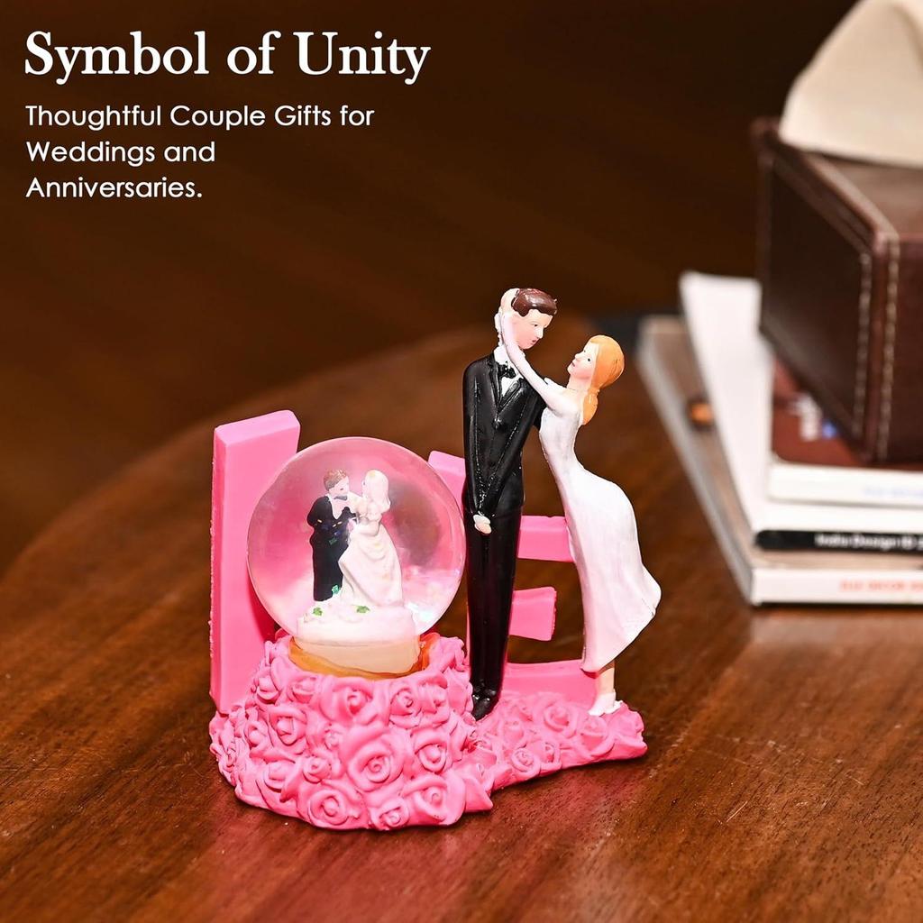 Couple – Couple Romantique Boule de Verre Miniature Statue Pièce d'Exposition, Cadeau de Mariage Parfait pour les Couples, Mari & Femme