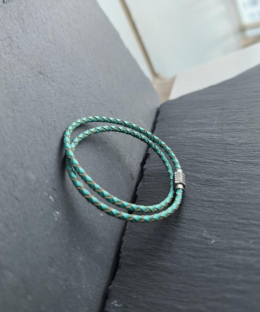 Volksvagen Watch Vintage Mint Color Genuine Leather Double-Strand Twist Bracelet Titanium Magnetic Hook