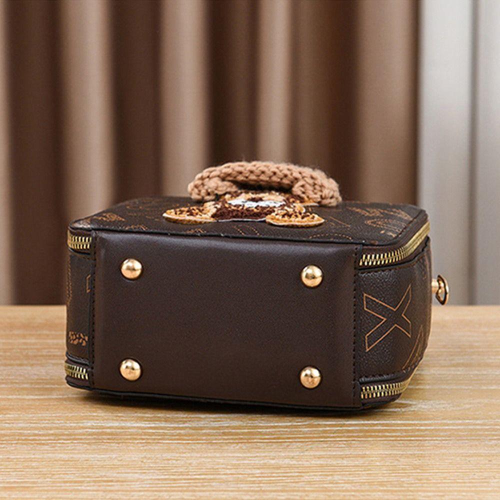 PU Leather Shoulder Bags Fashion Simple Cute Cartoon Bear Crossbody Bag Messenger Bag Women Female Small Square Bag Handbags