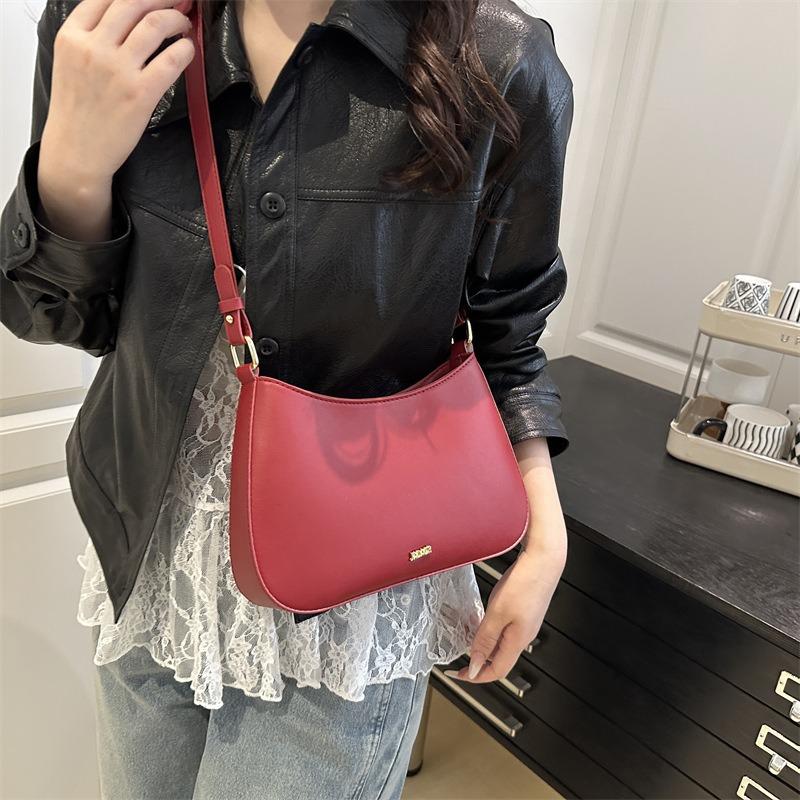 Spring and summer new high-end atmospheric women's bags new versatile solid color shoulder underarm bags messenger bags women