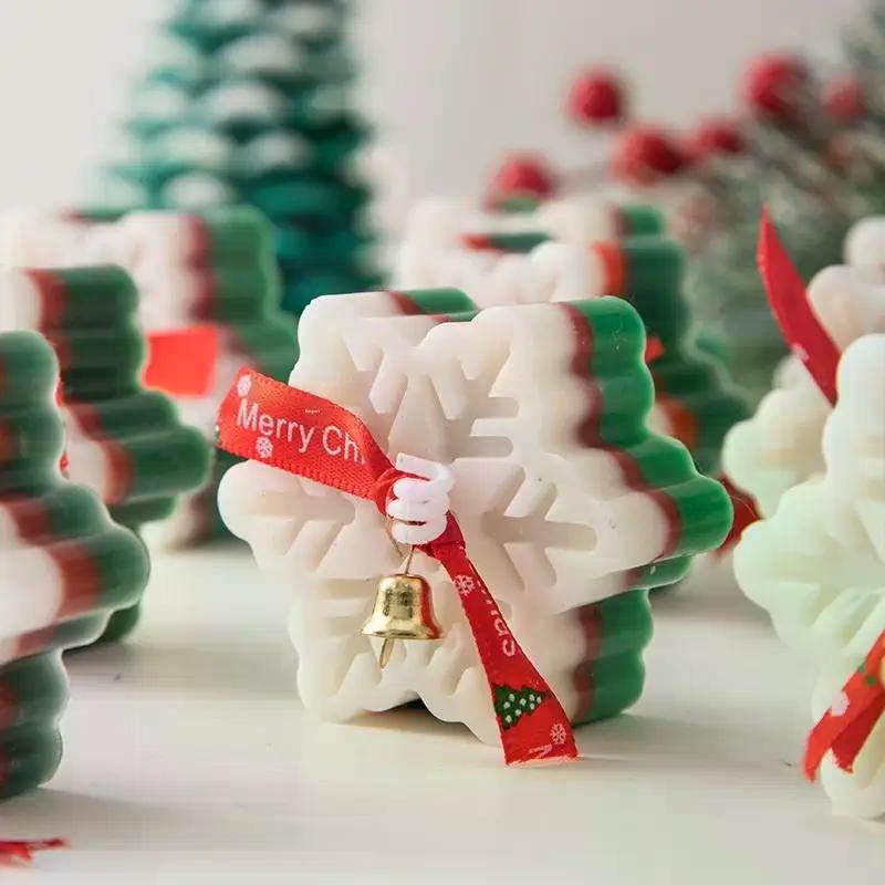 Holiday Snowflake Aromatherapy Candle Decorative Christmas Gifts and Winter Souvenirs