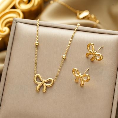 New Gold Bow Pendant Necklace