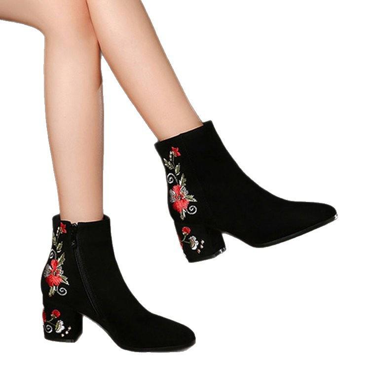 Herbst und Winter gefrostete Stiefeletten neue dicke Absatz-Samt-Ethno-Stil-weiche Sohle bestickte mittlere Ferse Mittelschuhe Baumwollschuhe