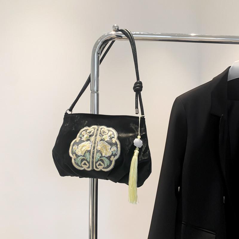 Large Capacity Crossbody Bag Stylish Vintage Style New Chinese Tote Exquisite Shoulder Bag Trendy Commuter Purse