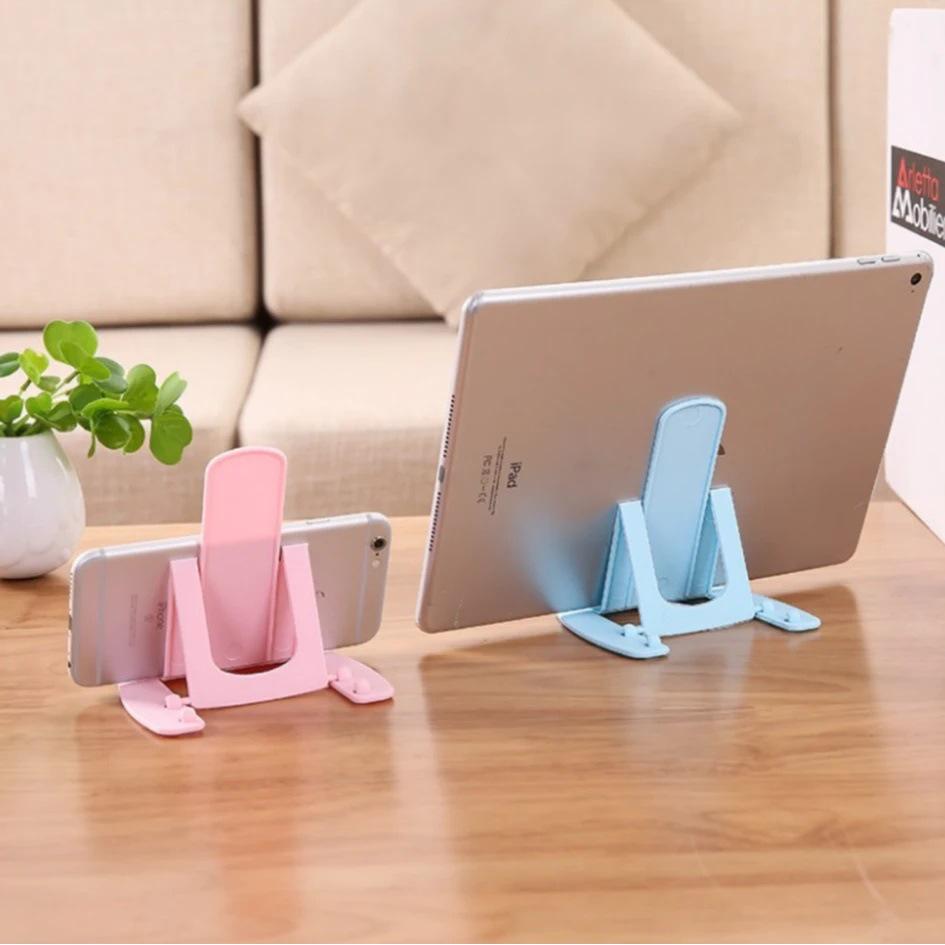 Foldable Card-Style Phone Holder with Adjustable Angles