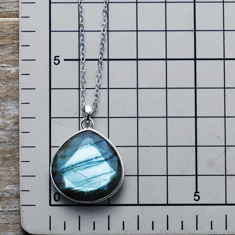High-Quality Elongated Stone Simple And Fashionable Water Drop Pendant Necklace Popular Jewelry Natural Stone Crystal Jewelry