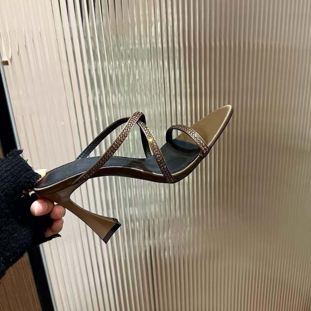 Fashion Summer New Pointy Toe Thin High Heels Slippers Women Narrow Band Luxury Rhinestone Mules Slippers Sexy Crystal Party Shoes Woman