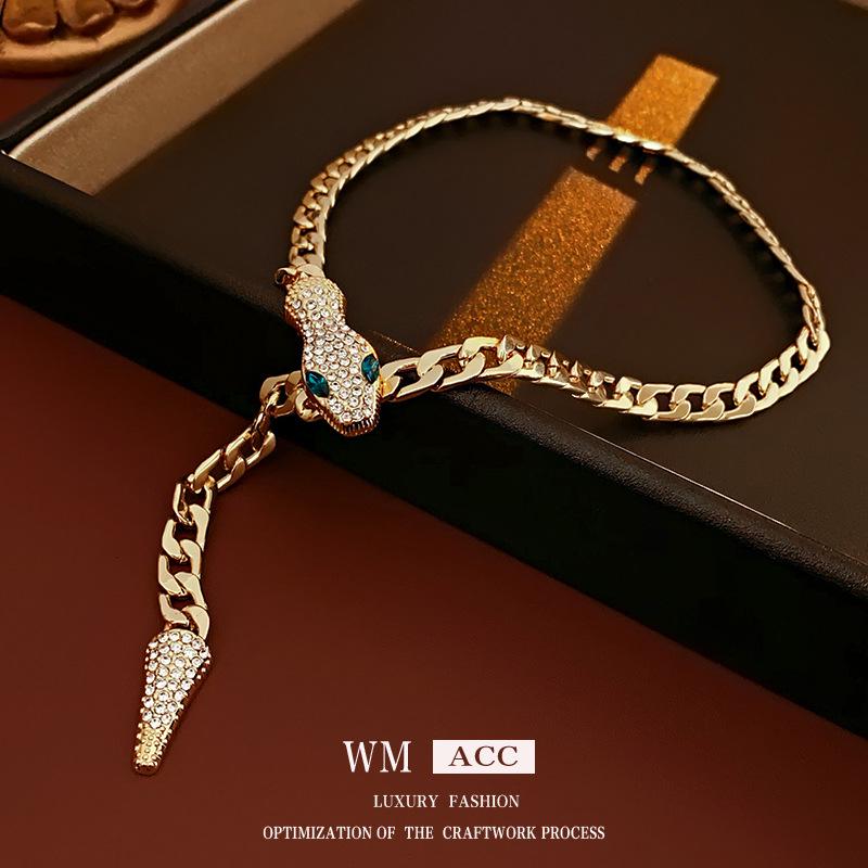 

Европейское и американское ожерелье-змея, инкрустированное бриллиантами: Шикарная ключичная цепочка в уникальном стиле