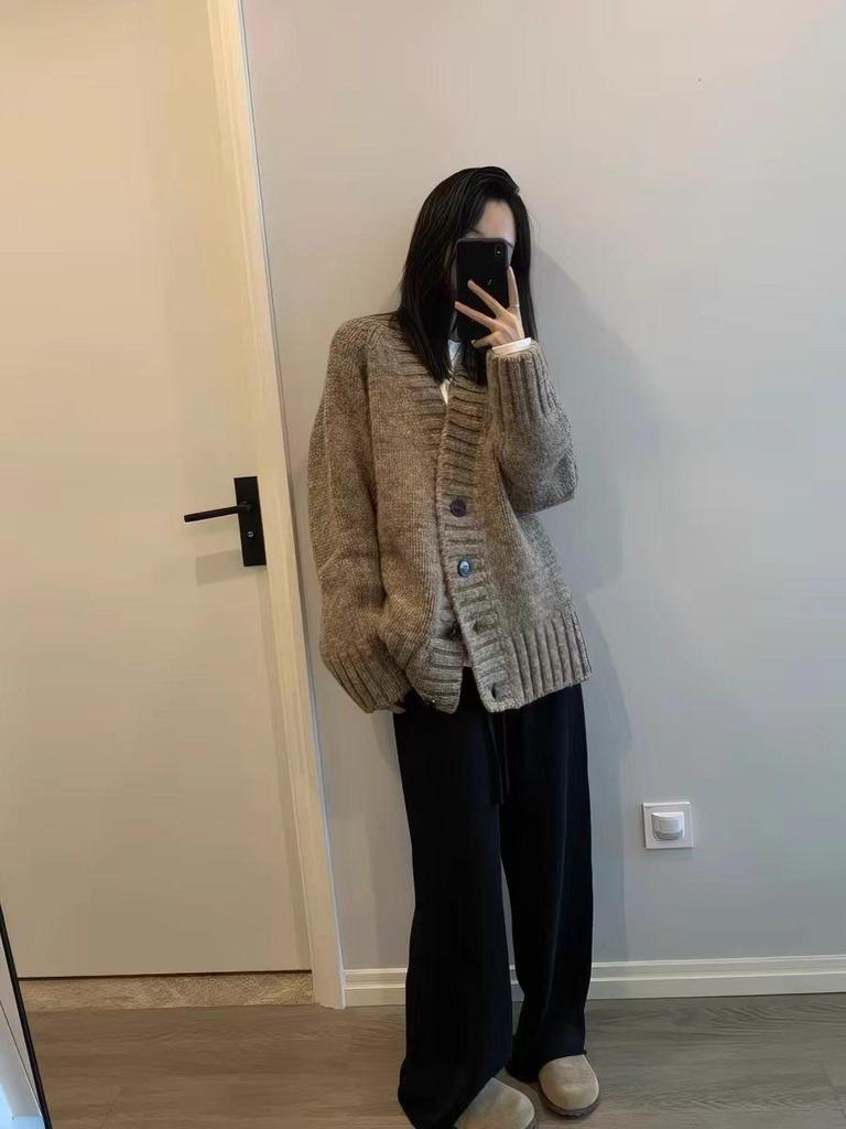 Korean Retro V-Neck Cashmere Cardigan: Women's Thick Wool Knit Outerwear, Loose Fit.