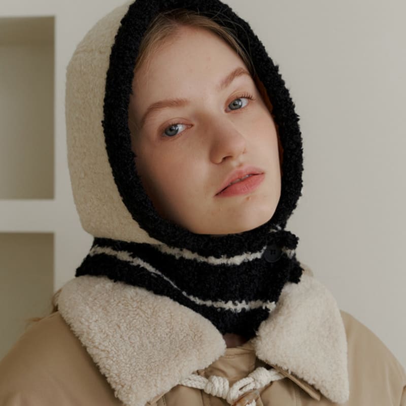 YUPPE FÄRGSTICKADE BARACLAVA (4 färger)