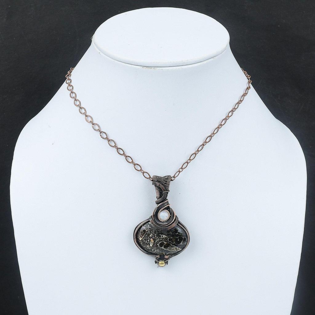 Pandantiv Agat Turritella Pandantiv Înfășurat în Sârmă de Cupru Pandantiv Piatră Lunii Bijuterii Handmade Pandantiv cu Piatră Prețioasă Înfășurată Bijuterii din Cupru Cadou pentru Mamă